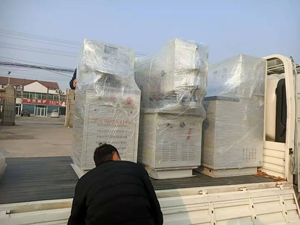 泰山海特牌F6L912機(jī)油泵試驗(yàn)臺(tái)、噴油泵試驗(yàn)臺(tái)等設(shè)備同時(shí)發(fā)貨